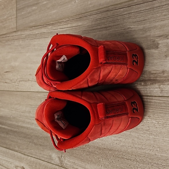 [Accepting Offers]Jordan 12 Red Suede
